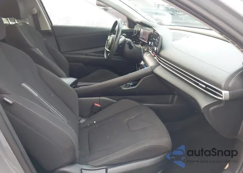 2022 Hyundai Elantra Sel z USA, uszkodzony, nr VIN KMHLN4AG7NU337553